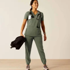 Clara 6 Pocket Scrub Top