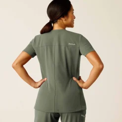 Clara 6 Pocket Scrub Top