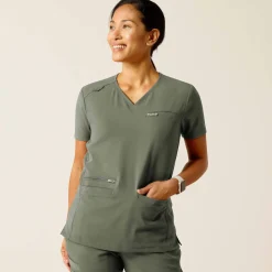 Clara 6 Pocket Scrub Top