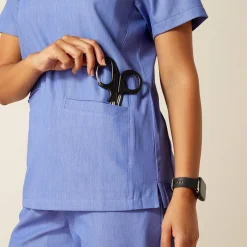Clara 6 Pocket Scrub Top