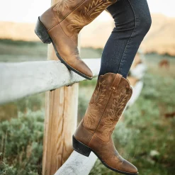 Heritage R Toe Western Boot