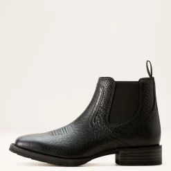 Hybrid Low Boy Wide Square Toe Chelsea Boot