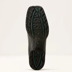 Hybrid Low Boy Wide Square Toe Chelsea Boot