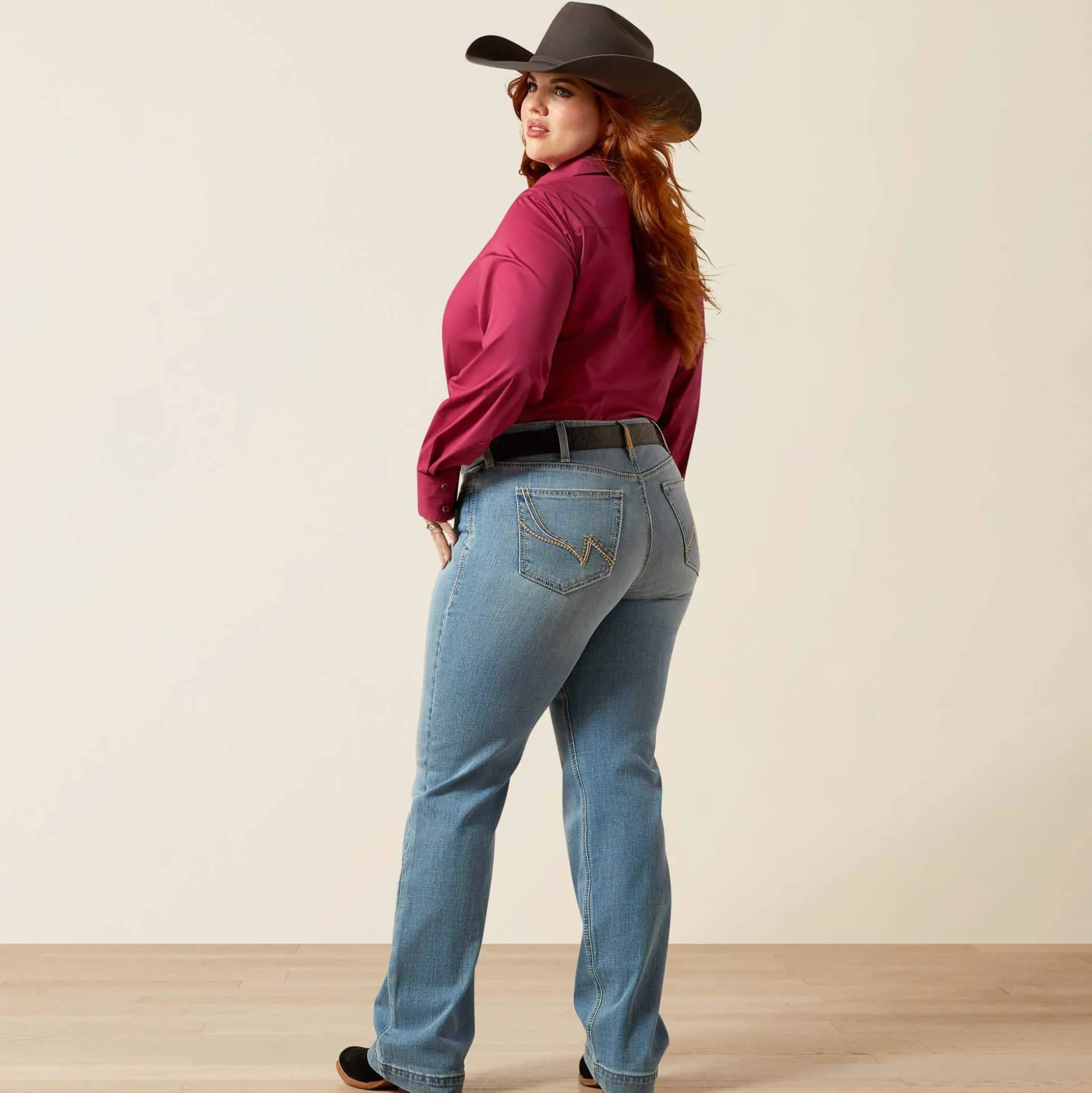 Mid Rise Giovana Leg Slim Trouser Jeans