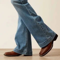 Mid Rise Giovana Leg Slim Trouser Jeans