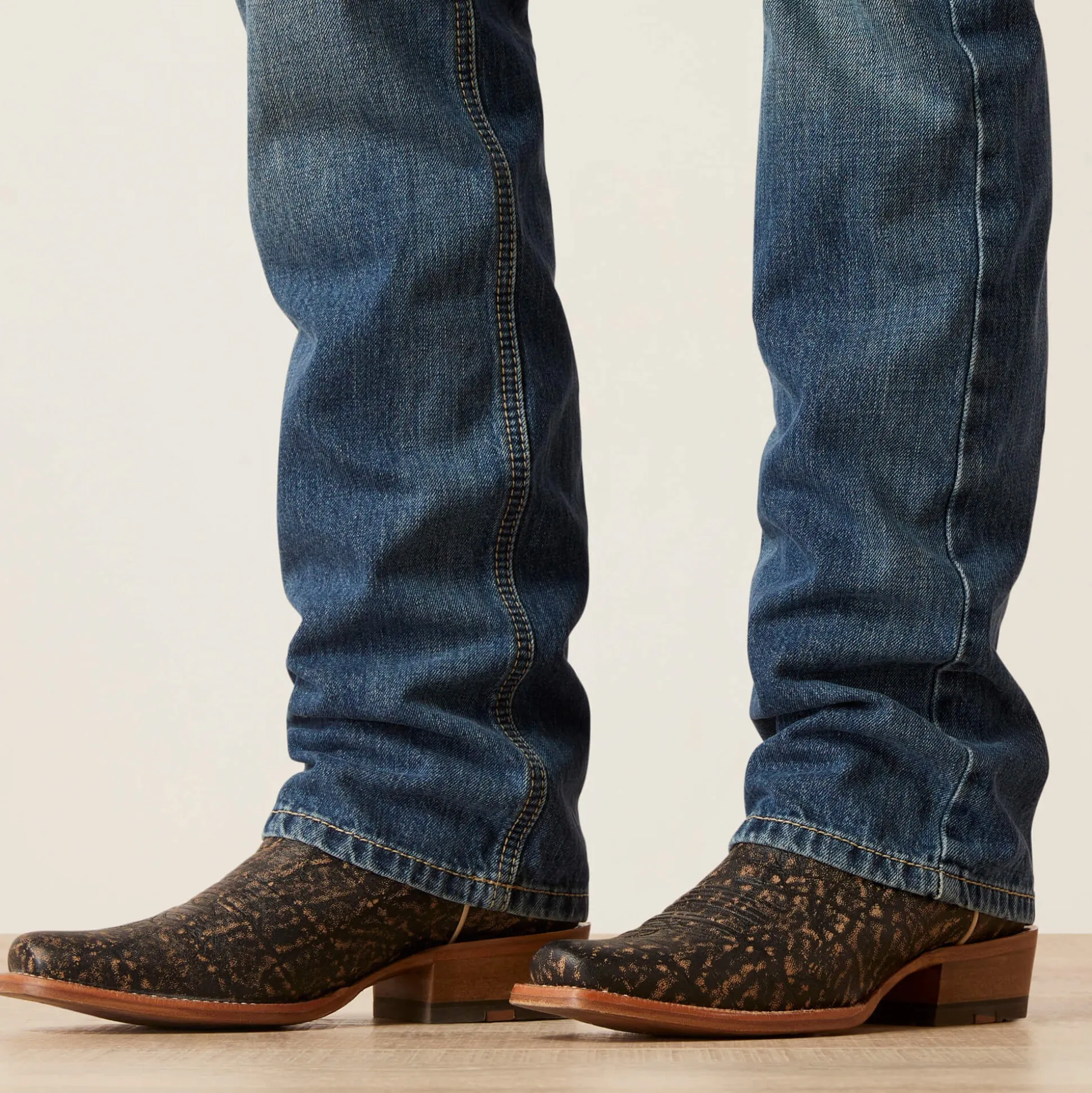M7 Slim Ezra Straight Jean