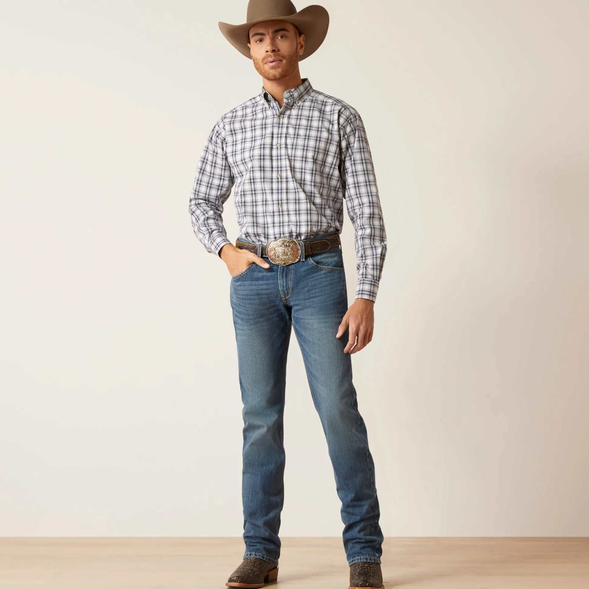 M7 Slim Ezra Straight Jean