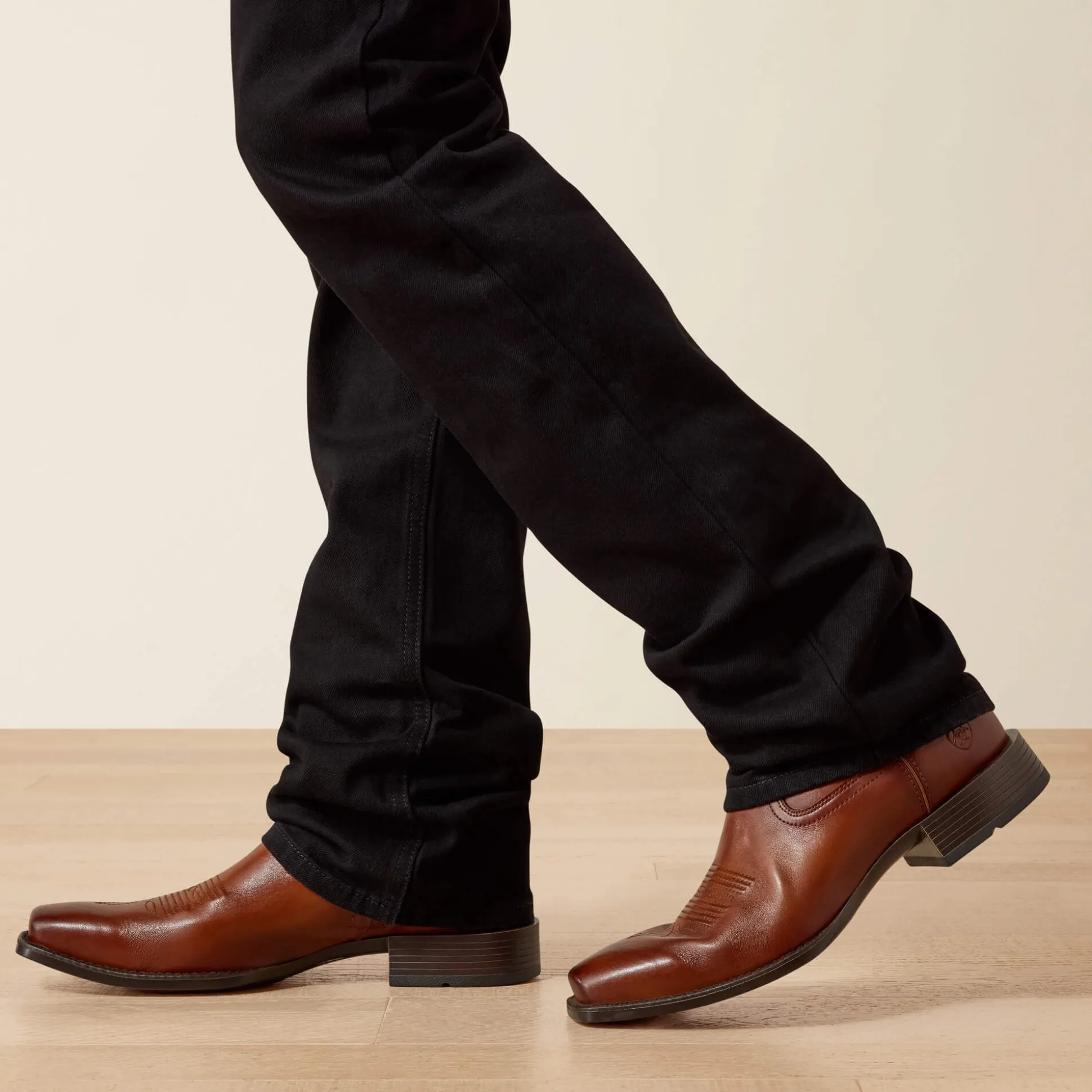 M7 Slim Legacy Straight Jean