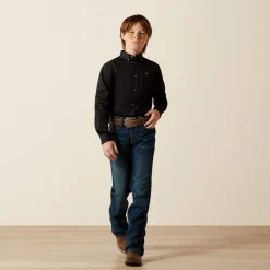 Solid Twill Classic Fit Shirt