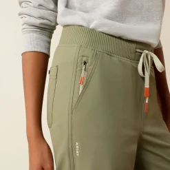 Traverse Hiking Pants