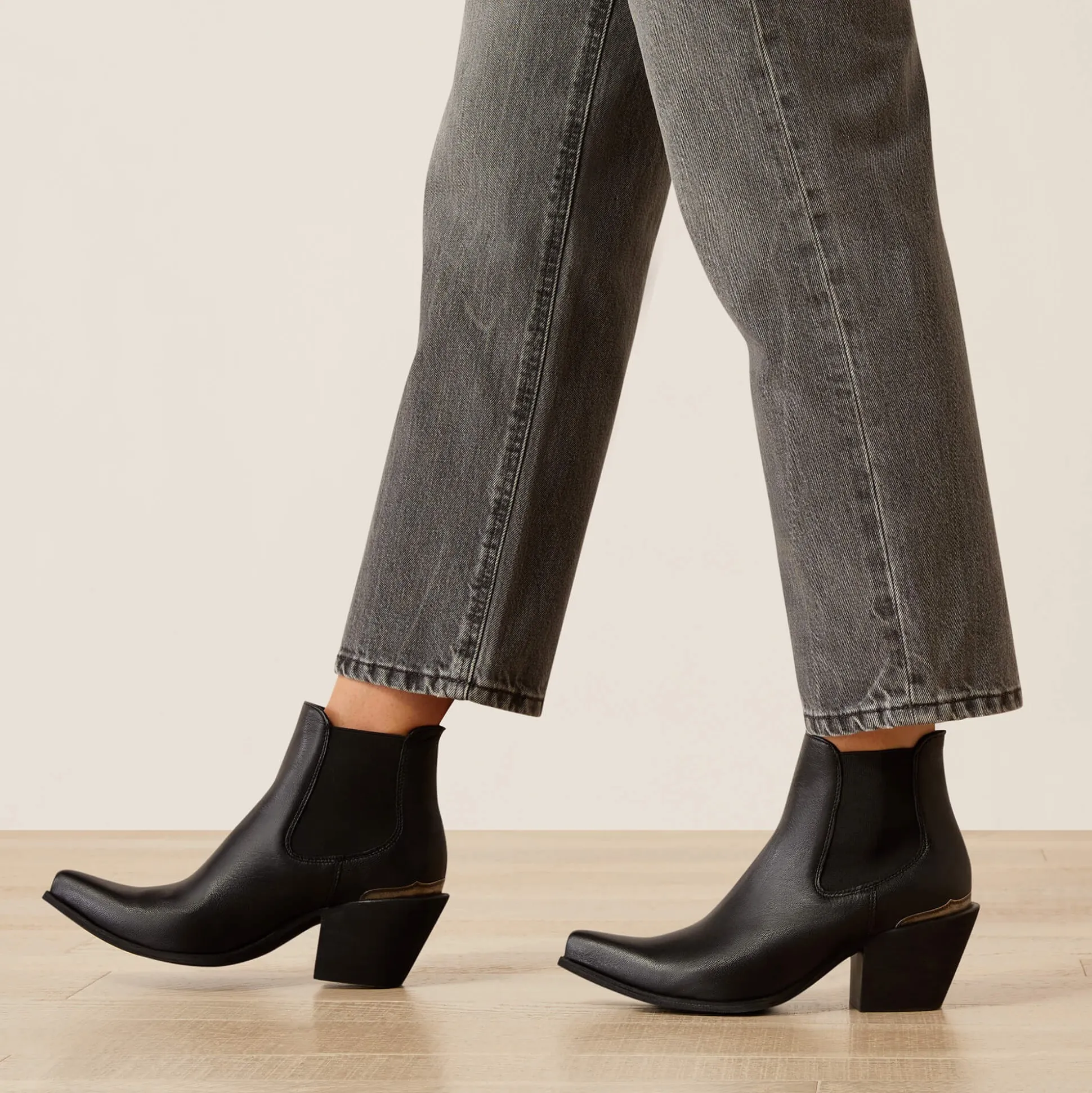Ultra High Rise Jazmine Tomboy Relaxed Straight Leg Jeans