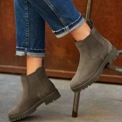 Wexford Lug Chelsea Boot
